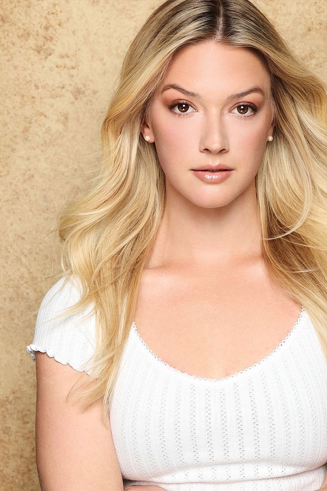 How Professional Headshots Can Enhance Your Online Presence