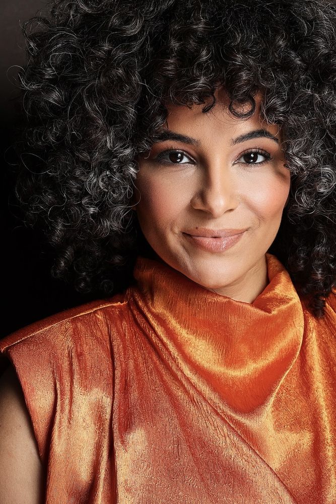 How Professional Headshots Can Enhance Your Online Presence